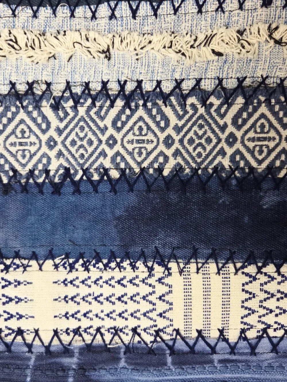 DEMDACO Your Journey Indigo Crossbody Bag - Blue/Cream - Size Medium NWT